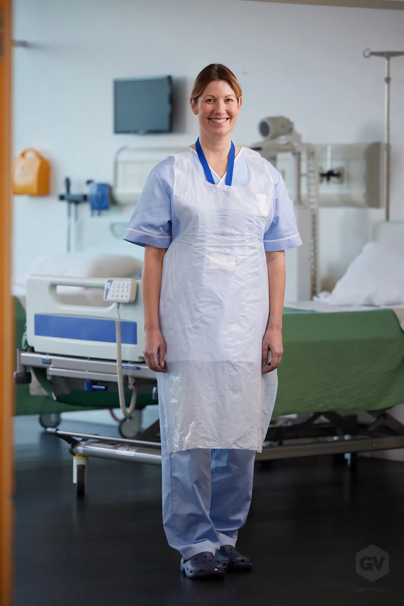 Latex Free Healthcare Apron - White - Roll of 200 - GV Health