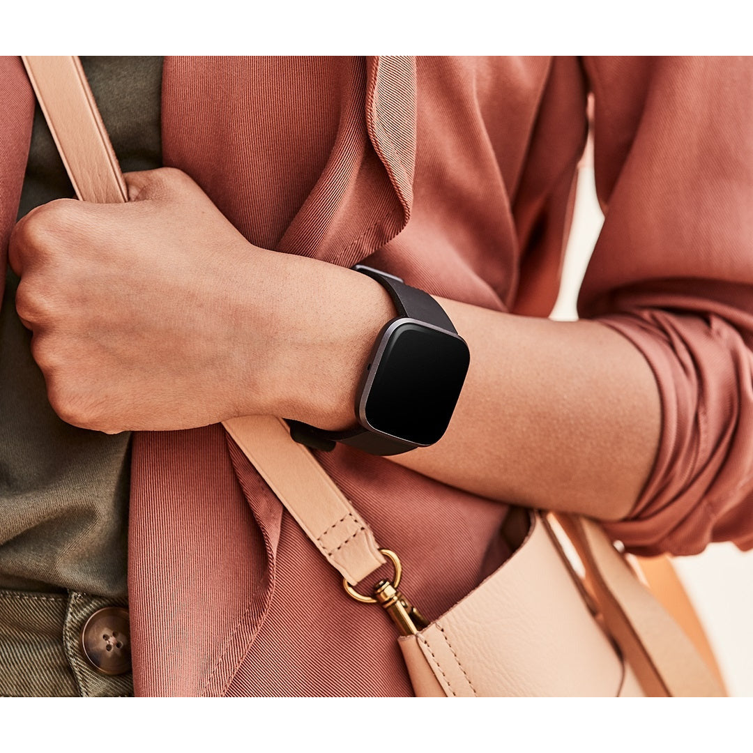 Fitbit black hot sale versa